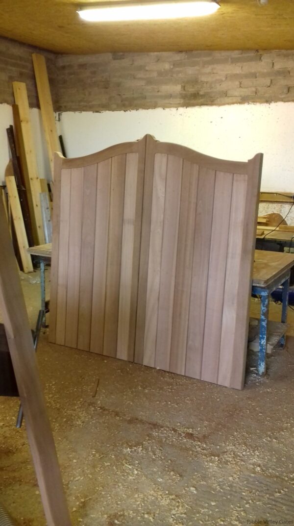 Meadow Style in Sapele Hardwood